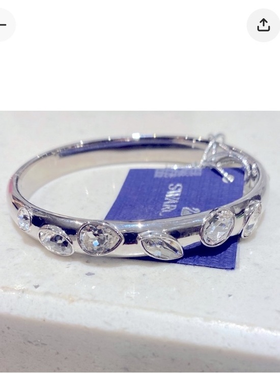 Swarovski Jewelry - Elegant Silver Sparkling Swarovski Crystal Bangle